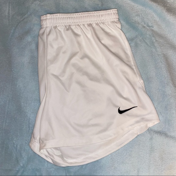 Nike shorts - Picture 1 of 5
